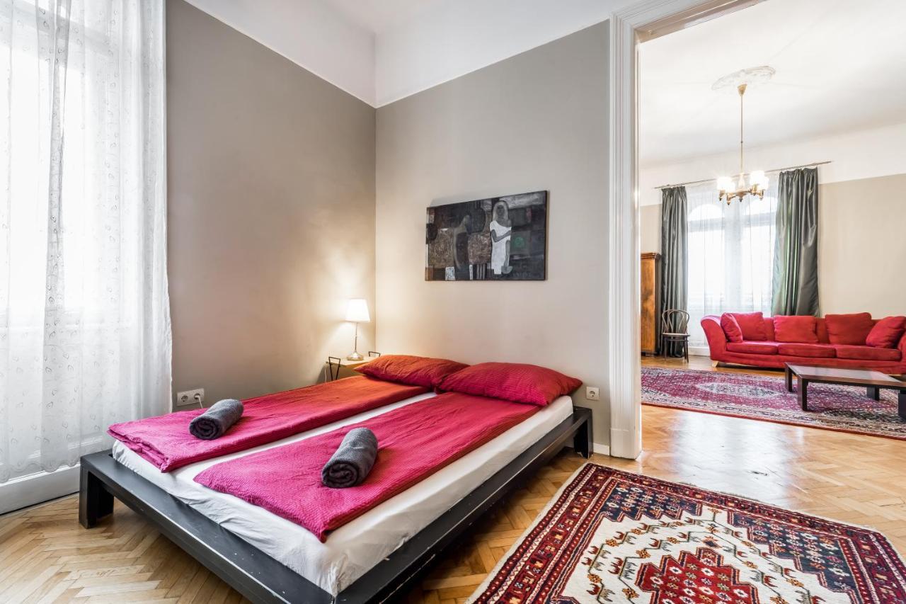 Berta - 4 Bedrooms, 3 Baths Budapest Exteriör bild