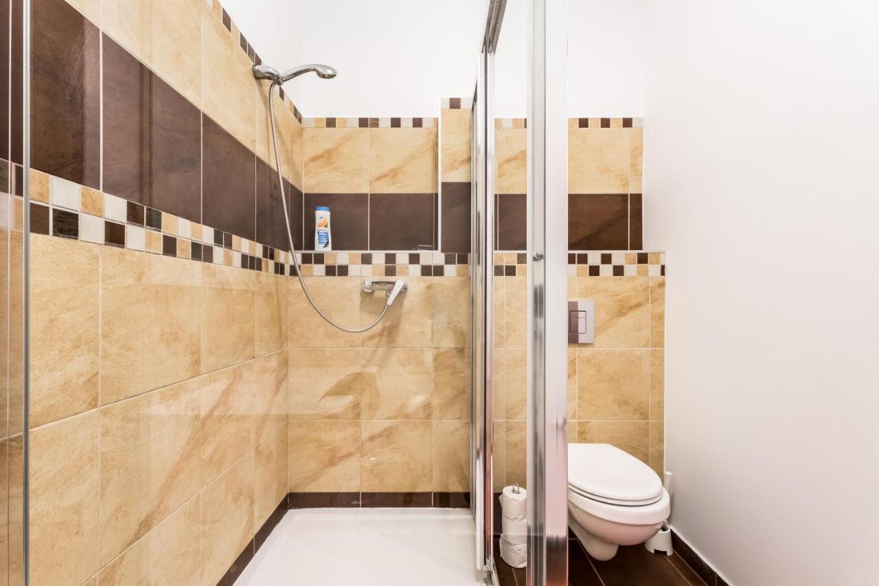 Berta - 4 Bedrooms, 3 Baths Budapest Exteriör bild