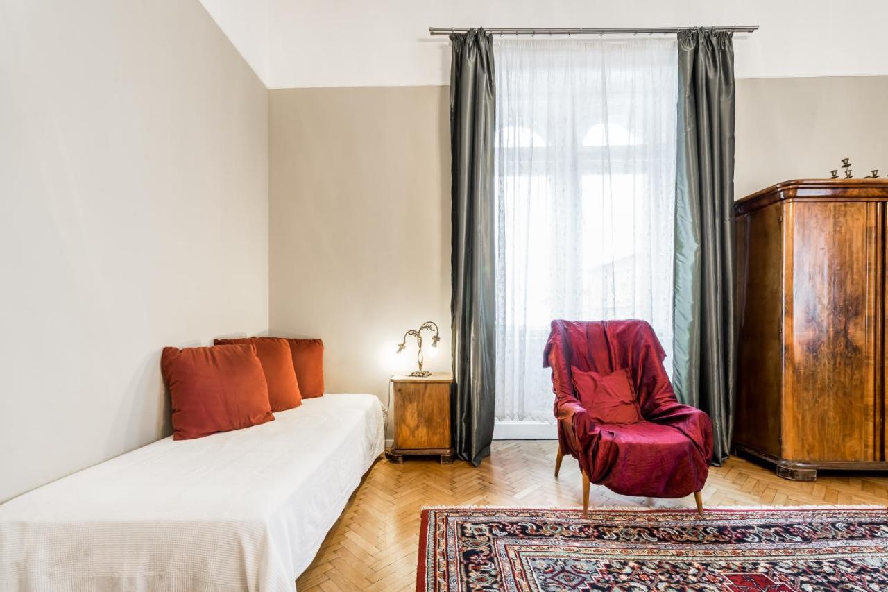 Berta - 4 Bedrooms, 3 Baths Budapest Exteriör bild