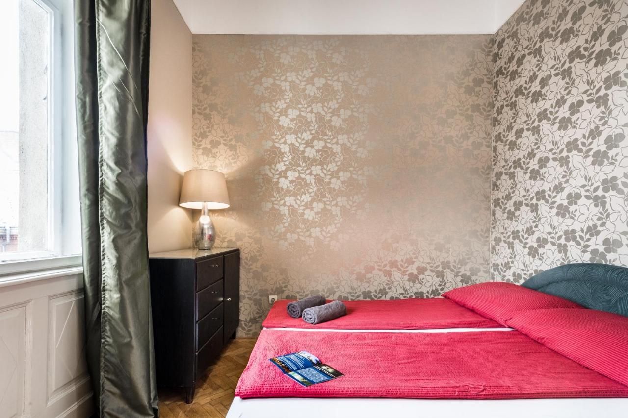 Berta - 4 Bedrooms, 3 Baths Budapest Exteriör bild
