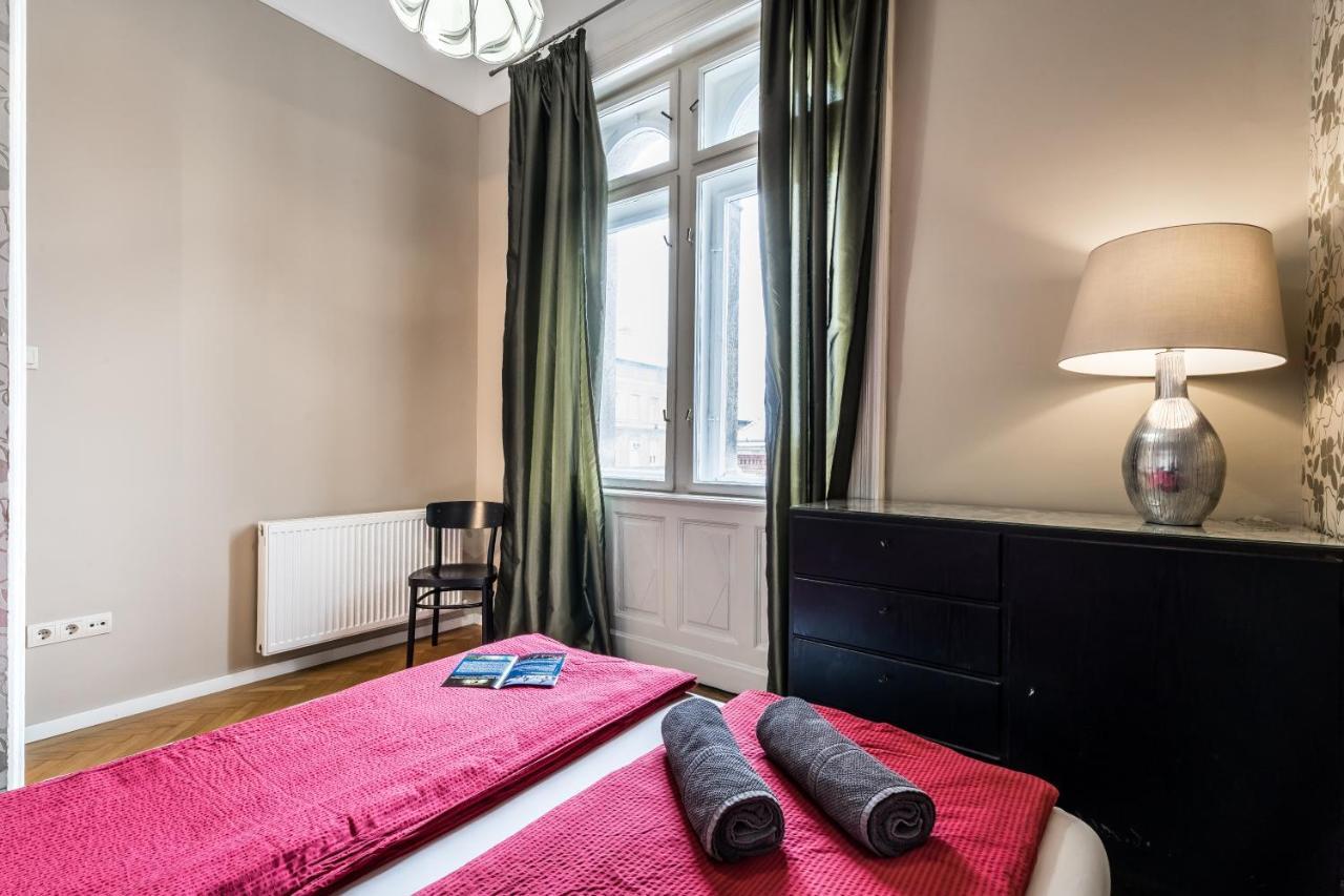 Berta - 4 Bedrooms, 3 Baths Budapest Exteriör bild