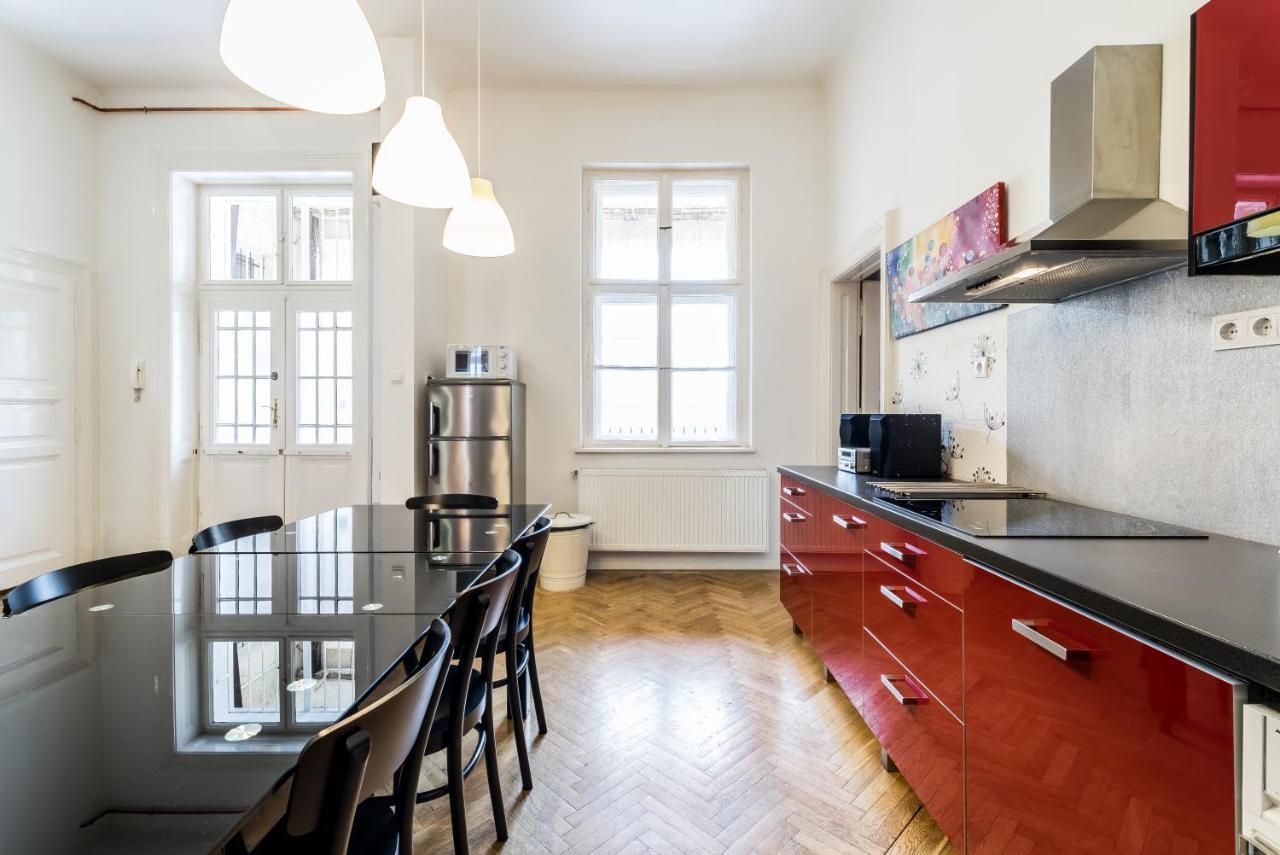 Berta - 4 Bedrooms, 3 Baths Budapest Exteriör bild